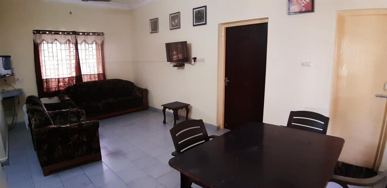 Bamboo Private Homestay Йеркауд Екстериор снимка